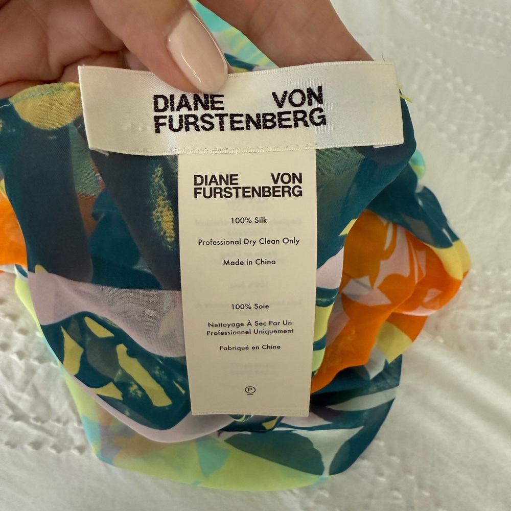 Diane Von Furstenberg Multicolor Abstract Scarf - Picture 4 of 8